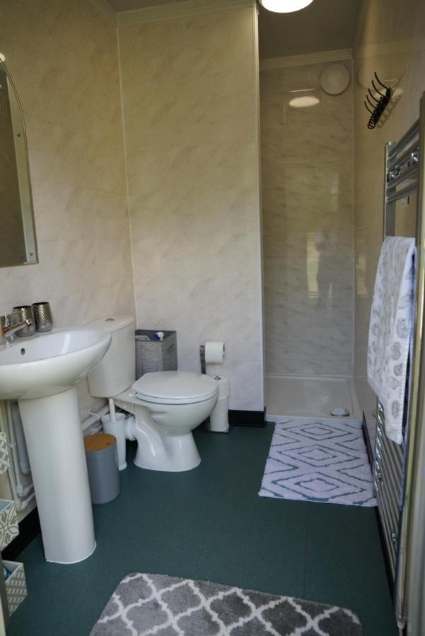 The Piggery Pod Hotel Sittingbourne Eksteriør billede